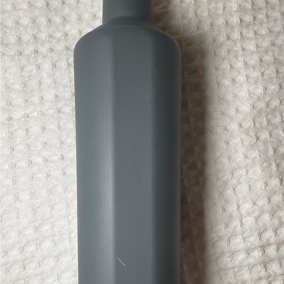 Corkcicle Gray Water Bottle 25 oz - Picture 2 of 5